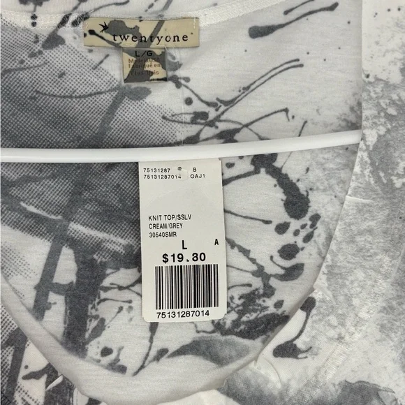 NWT‎ Forever 21 Y2K Rose Tattoo Gem Knit Top - Picture 5 of 5